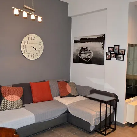 Central Kalamata Cozy Apartment Dış mekan fotoğraf